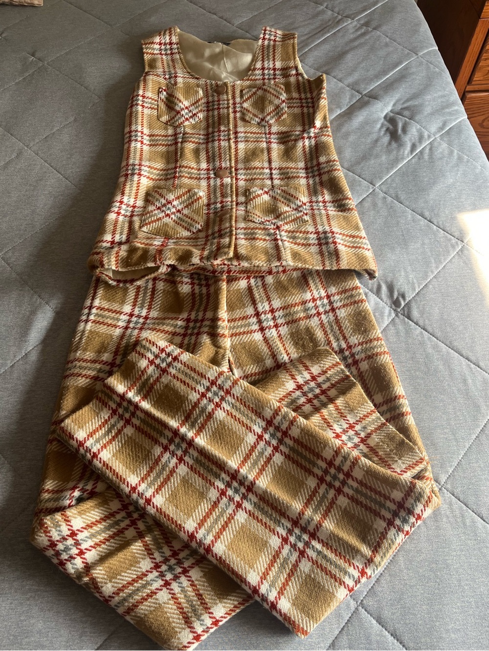 1970’s Plaid Sleeveless Vest and Pants Set in Tan and Red
